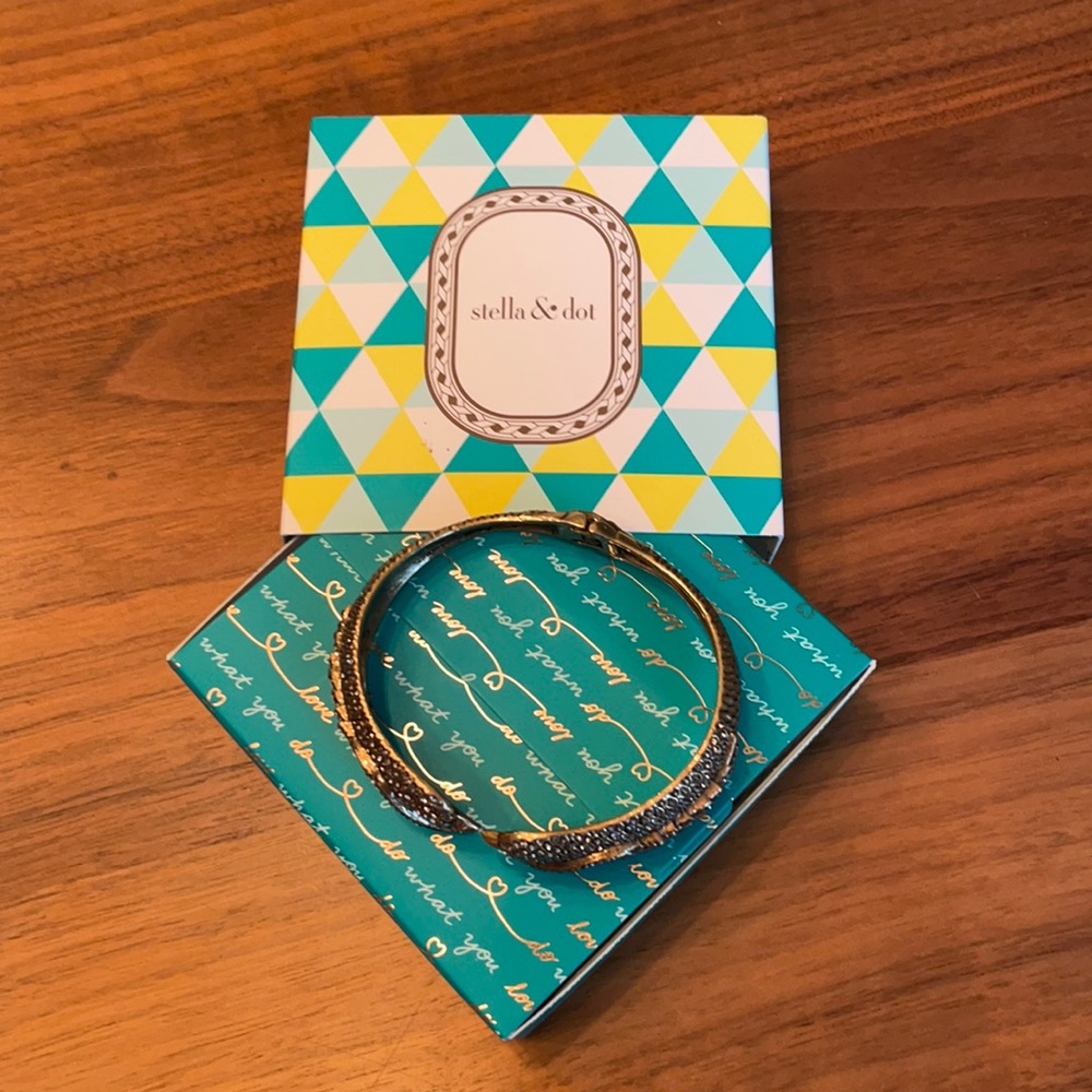 Stella & Dot Lark Cuff